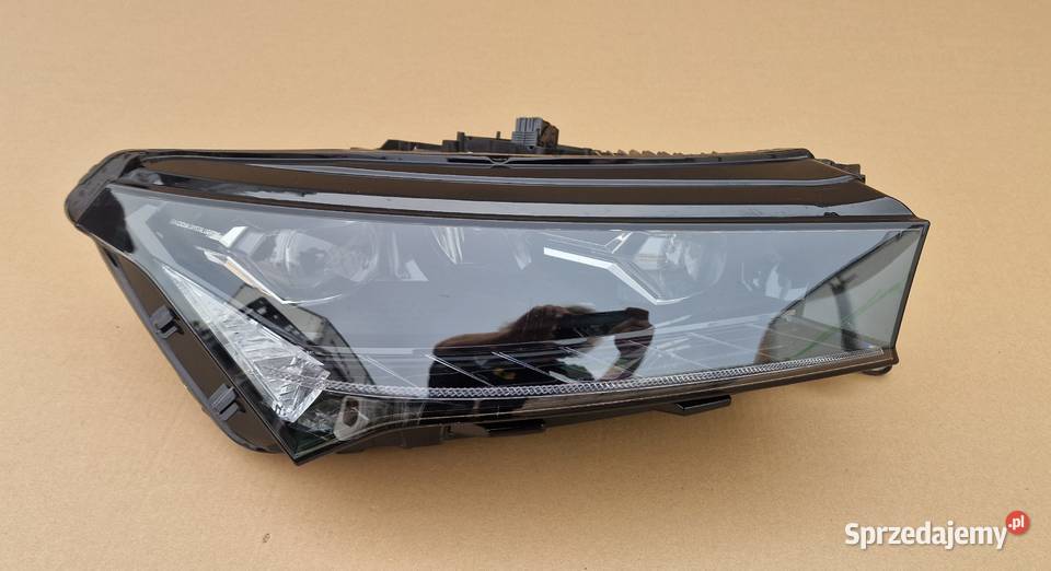 SKODA ENYAQ 5LB REFLEKTOR LAMPA PRAWY PRZÓD FULL Bieleń