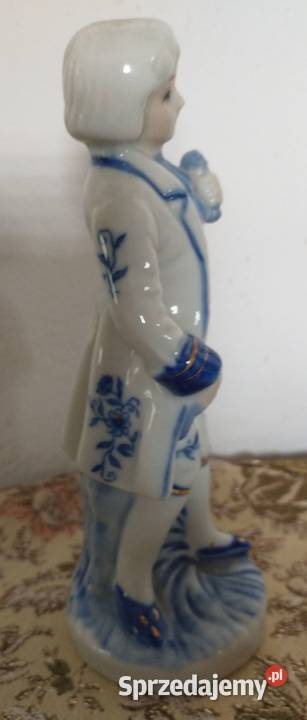 Porcelanowa figurka szlachcica w stroju dworskim Krotoszyn