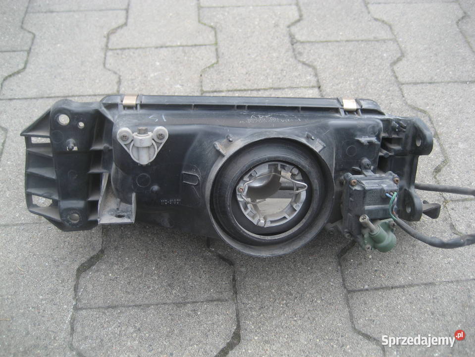mazda 323 8993r lampy przód prawa lewa Rakoniewice sprzedam