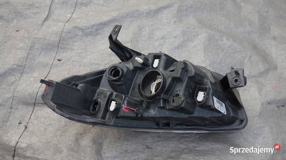 DACIA DOKKER LODGY LAMPA PRZOD PRAWA REFLEKTOR sprzedam