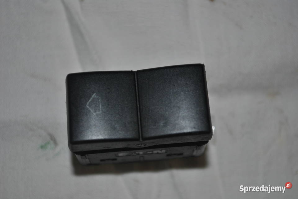 Przełącznik przyspieszonej regulacji fotela Poręba