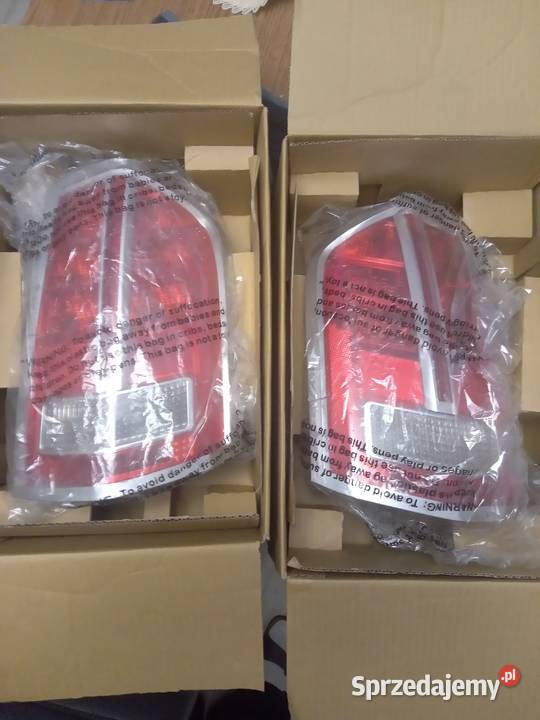 Lampy tył LED Chrysler 300C 20112014 Nidzica