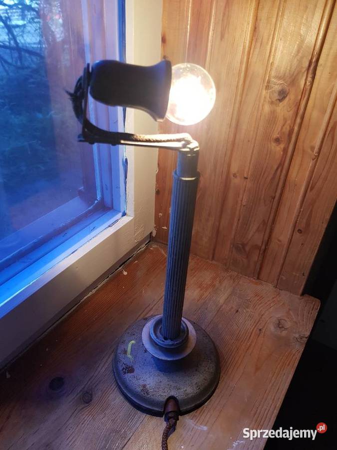 PrzedwojennaZabytkowa działająca lampa stojąca Barlinek