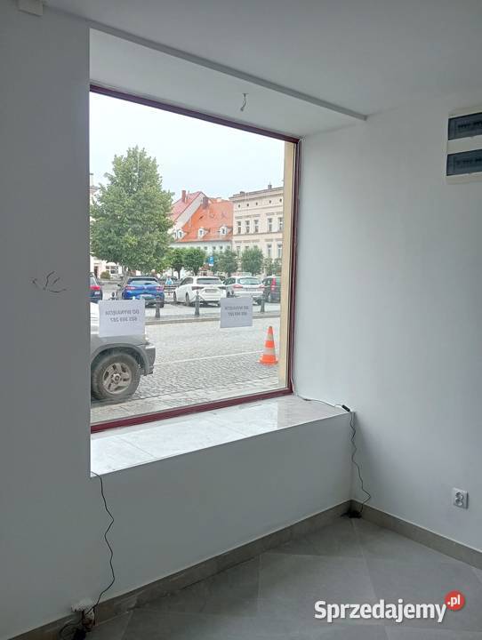 DO WYNAJĘCIA LOKAL Z WITRYNĄ W RYNKU dolnośląskie