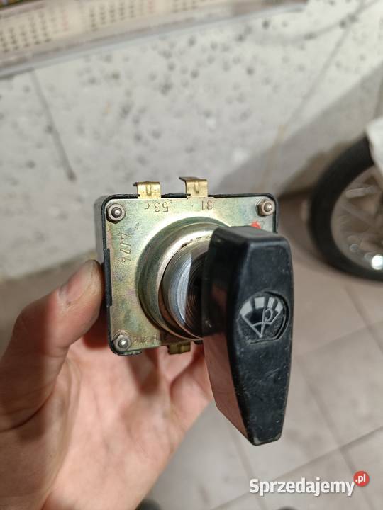 Wartburg 353 kołpaki 2 i włącznik wycieraczek osobowe Zalasewo sprzedam