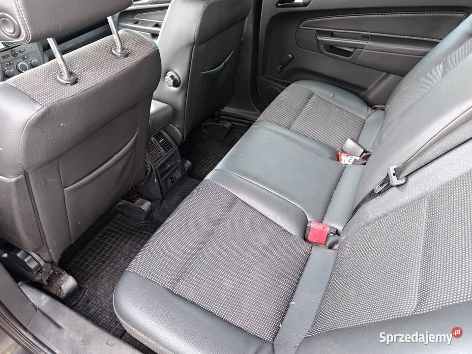 Opel Zafira B 19 CDti 150 2006r Panorama Samochody osobowe Bogoria