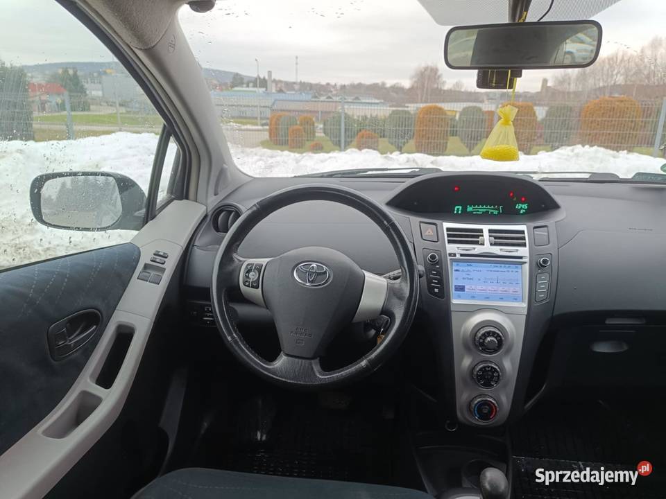 Toyota Yaris II Hatchback 5d 13 i VVTi 86 2007 immobilizer Motoryzacja Sanok
