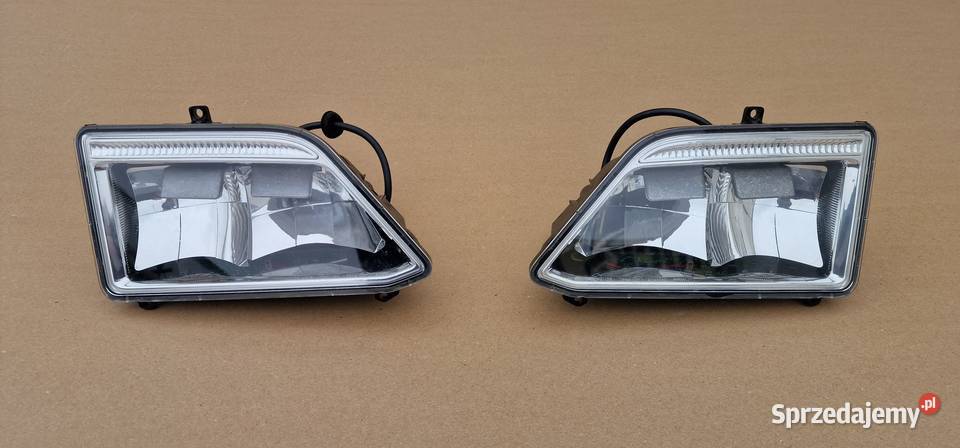 SCANIA R S NGS HALOGEN LEWY GÓRNY W DACH Lampy przeciwmgielne Bieleń sprzedam
