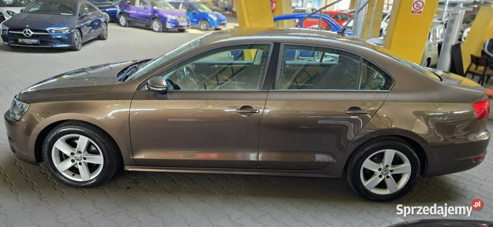 Volkswagen Jetta OPIS W podanej roczna gwarancja światła przeciwmgielne Mysłowice sprzedam