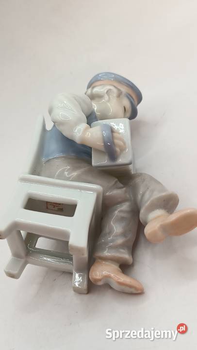 Figurka porcelana chłopiec z akordeonem Zamość