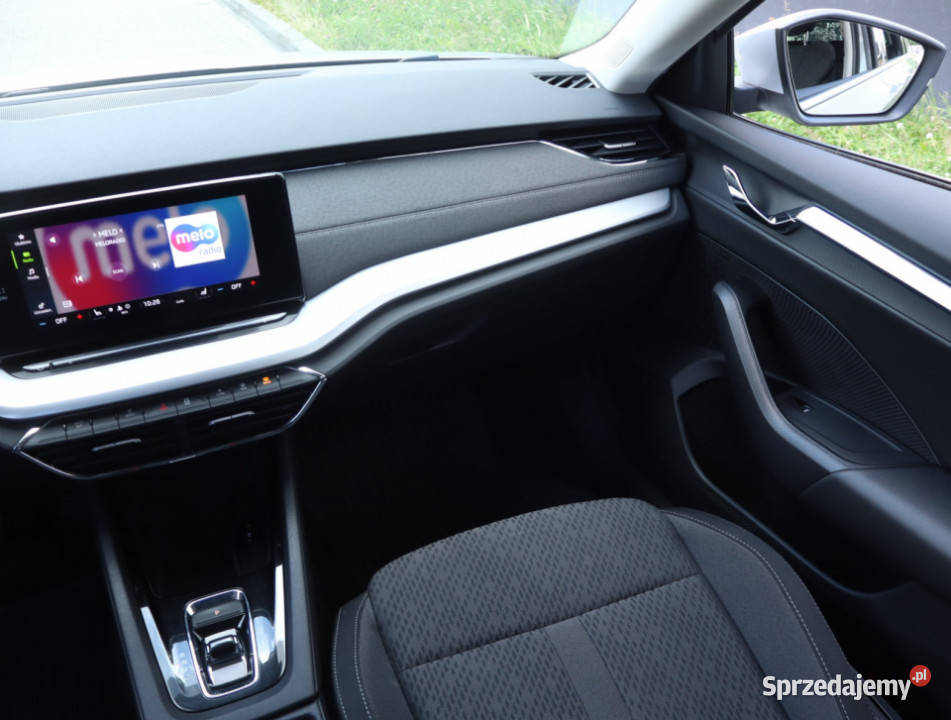 Skoda Octavia 15 TSI Rok produkcji 2021 sprzedam