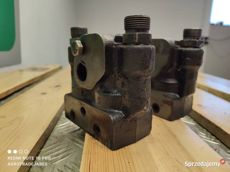 Sekcja rozdzielacza hydraulicznnego Case MX 270 Wilkowo