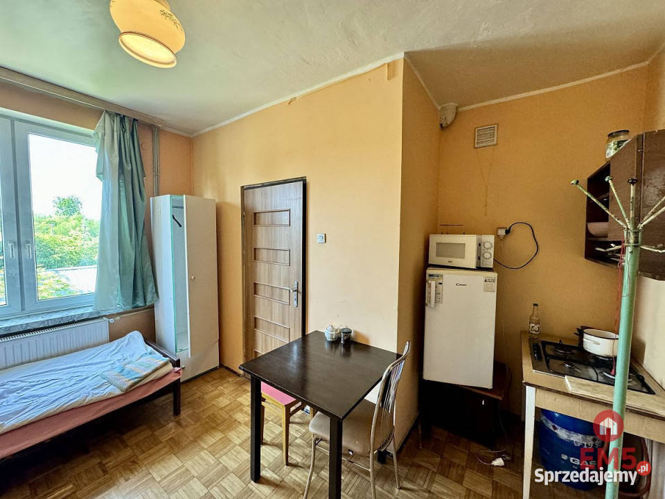Sprzedam lokal 500m2 Kuźnica 1400zł/m2