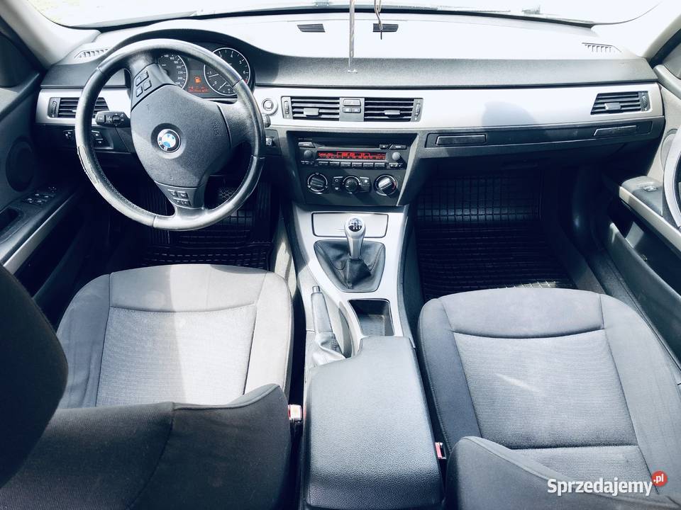 BMW 318i E90 6biegów TITANSILBER METALLIC 284000km Przeworsk