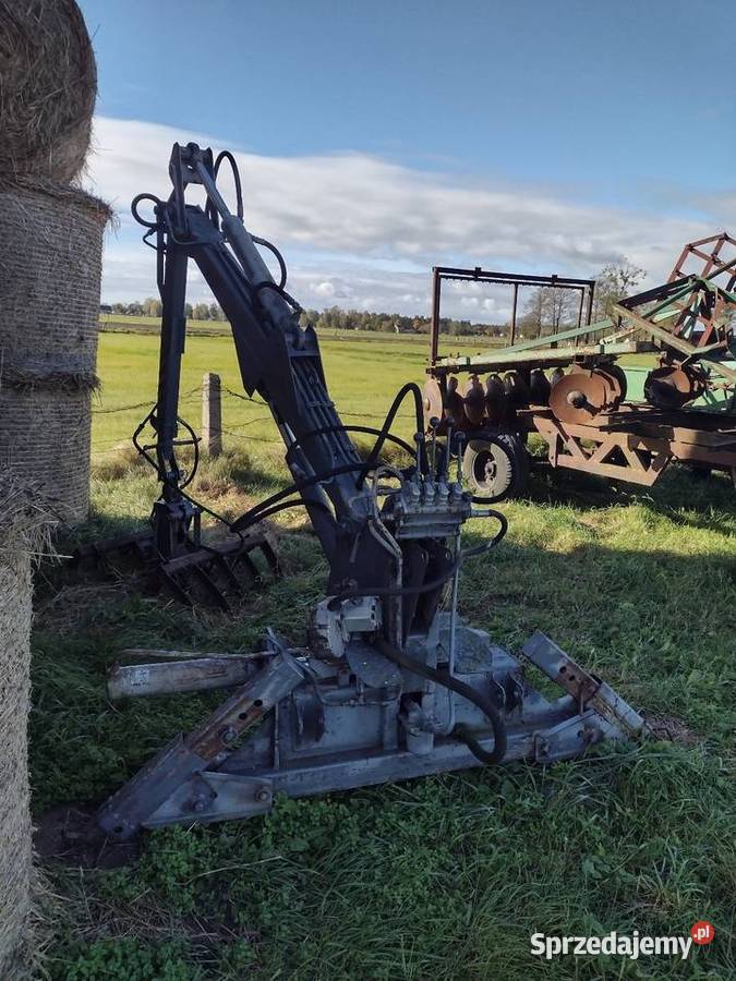 Rozsiewacz nawozu wapna Motyl Kłos wywrotka