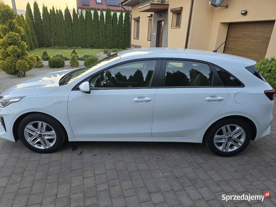 KIA CEED 2019r 14 benzyna asystent pasa ruchu mazowieckie