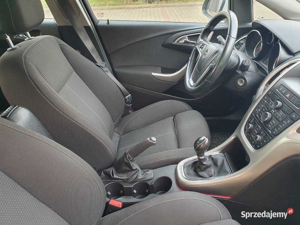 Opel Astra J z silnikiem 14T 120 5d uszkodzony Wrocław