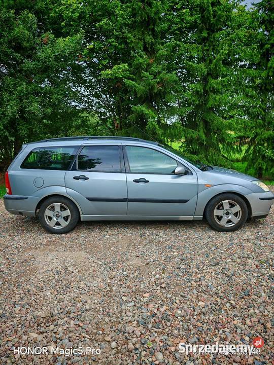 Ford Focus 18 benzyna gaz szary Zakrzew