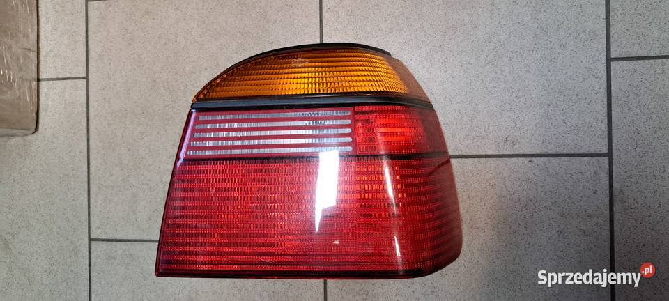 Lampa tylna prawa 1H6945112A VW Golf III 3 Hella