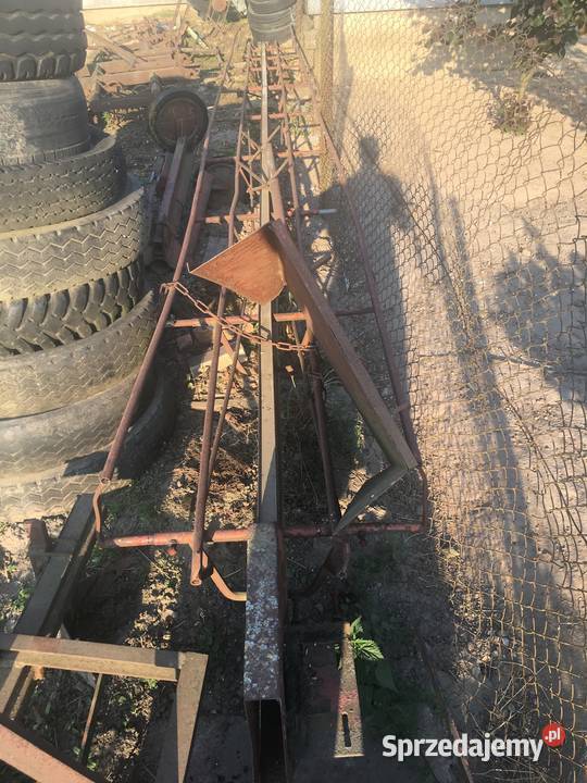 Podajnik przenośnik kostek słomy siana ciuków Dryga