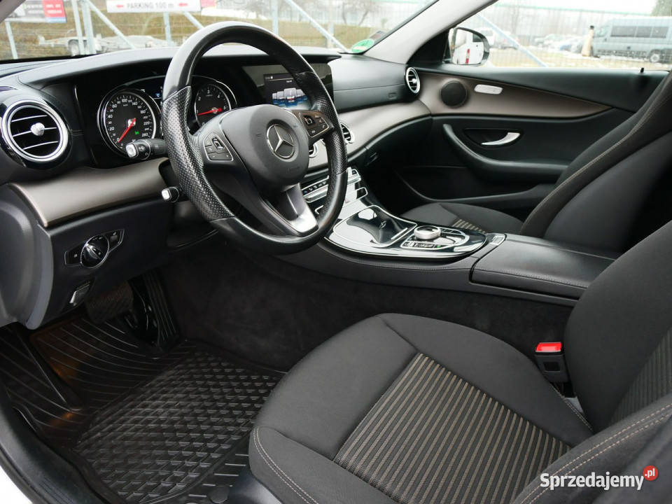 Mercedes E 220 20D 220D 194 Eu6 Sedan Automat isofix Mercedes-Benz Goczałkowice-Zdrój