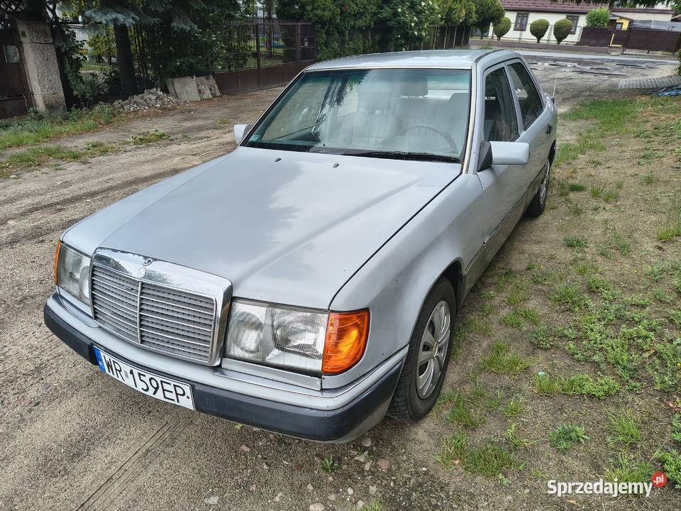 MercedesBenz W124 uszkodzony