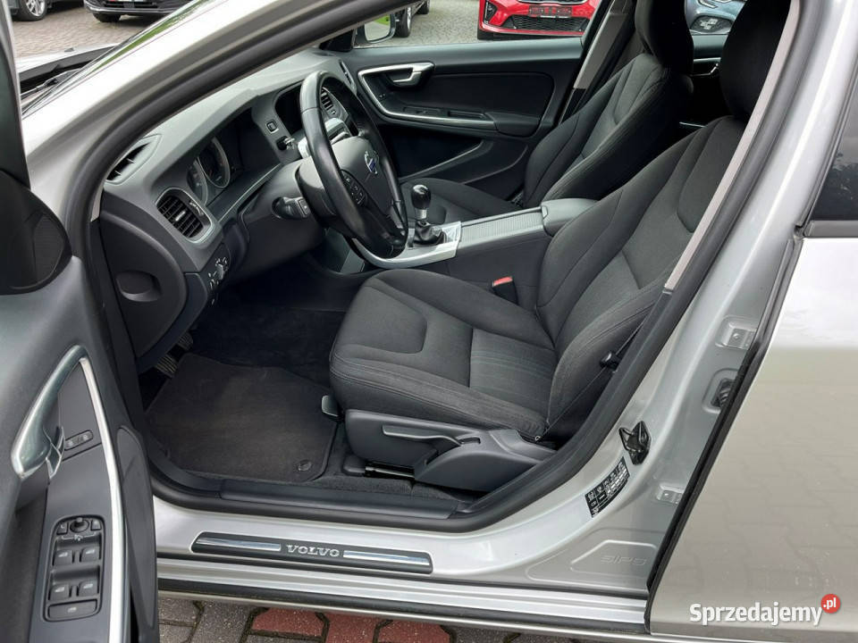 Volvo S60 16 T3 benzyna 150 Xenony Podgrzewane autoalarm Lipówki