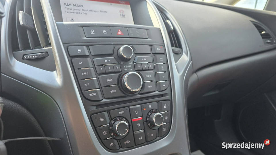 Opel Astra Duża Navi sports tourer BIxsenon nowy niebieski Lębork