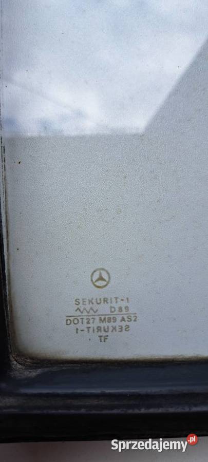 Szyba drzwi mała tylna lewa Mercedes W123 sedan sprzedam