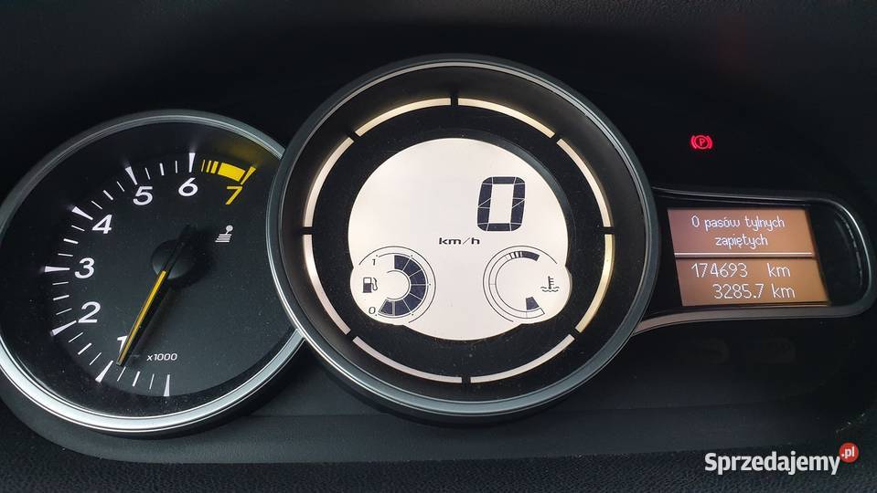 Grandtour 16 110 Tempomat LEDy Bluetooth garażowany Załom