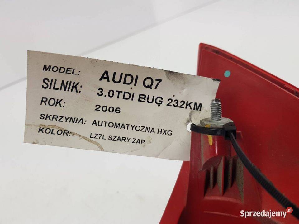 LAMPA LEWA TYŁ 4L0945093 Q7 osobowe