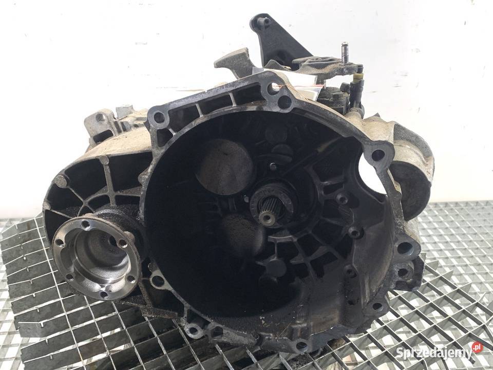 SKRZYNIA BIEGÓW VW PASSAT B7 NFU 20 140 1015 Skrzyni biegów