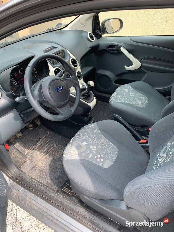 Samochód osobowy Ford KA 12 MR 09 Wrocław