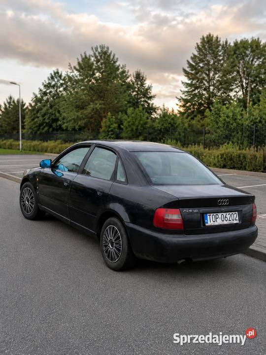 Audi A4 B5 16 benzyna 1997 jeżdżące ważne OC i sprzedam