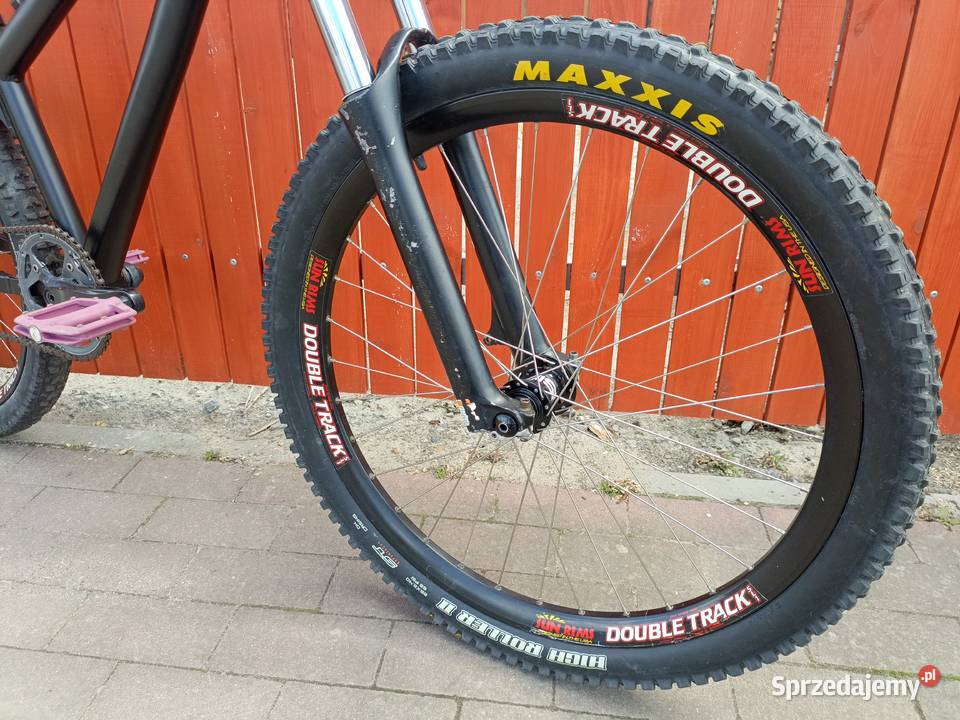 Rower dirt specjalized p3marzocchi bomberduble Górskie, MTB Nisko sprzedam