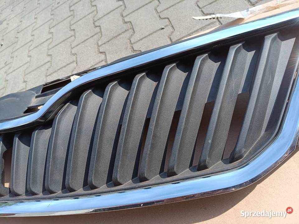 Skoda Rapid atrapa przednia grill 5JA853668 osobowe podkarpackie Krosno sprzedam