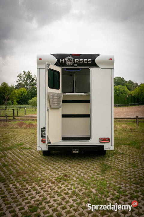 Nissan NV400 KONIOWÓZ Samochód do przewozu koni Rokietnica sprzedam