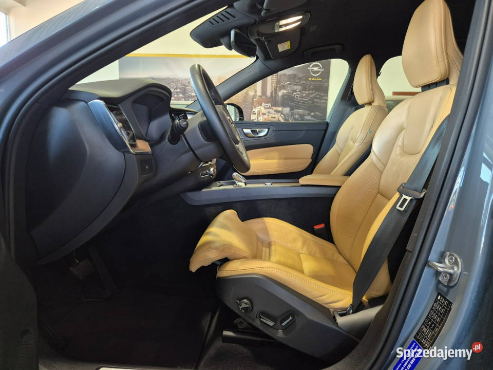 Volvo XC 60 B4 Mild Hybrid 197 Plus Dark II 2017 podgrzewane fotele Giżycko