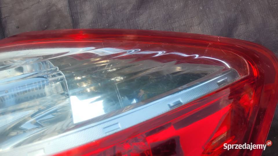 TOYOTA AURIS E15 LIFT 10 LAMPA TYLNA PRAWA Ruda Śląska