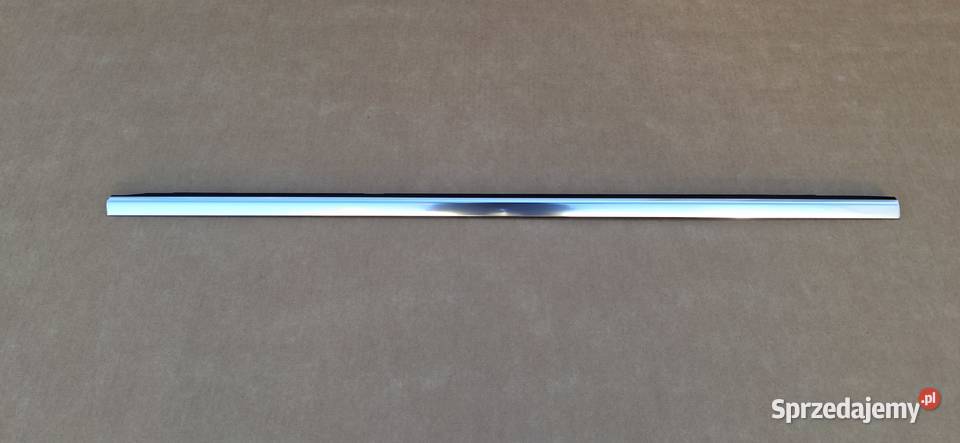 MERCEDES AKLASA W176 LISTWA ZGARNIAJĄCA PRAWY Kargowa