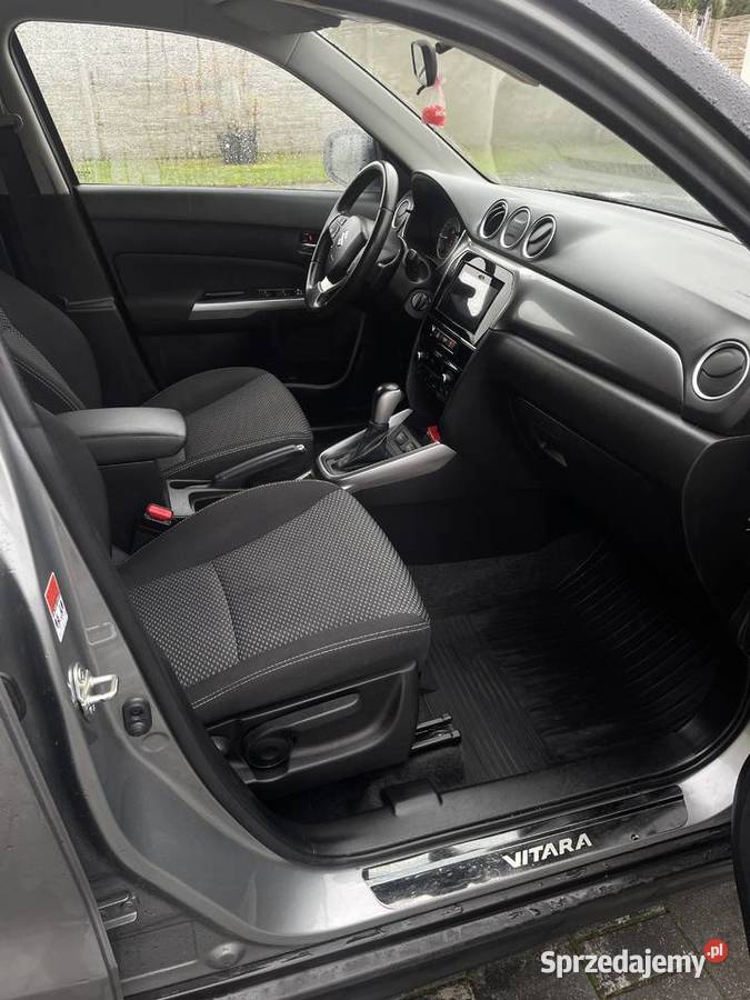Suzuki Vitara 14 Benzyna Automat 120 000 1 Vitara Czarny Las