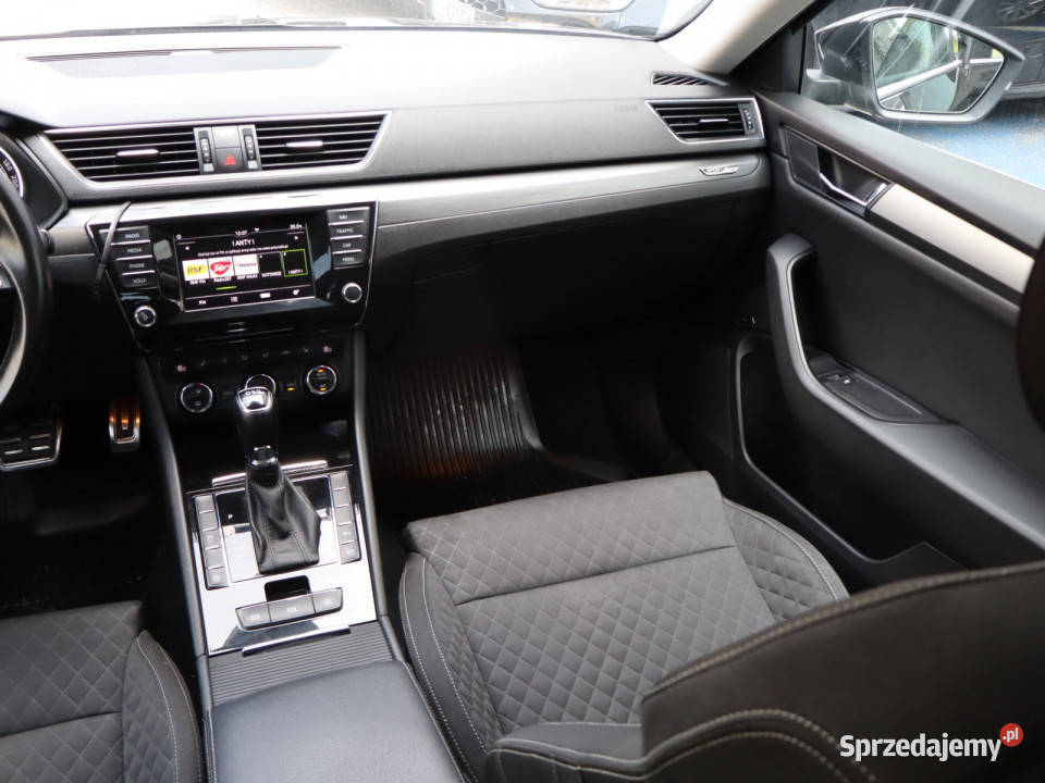 Skoda Superb 20 TDI gniazdo USB Superb Katowice