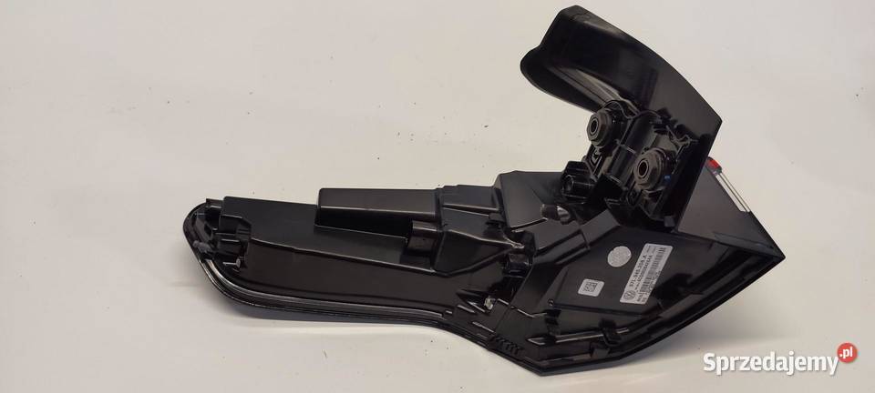 VW TAYRON LAMPA LEWY TYŁ 57L945208A osobowe