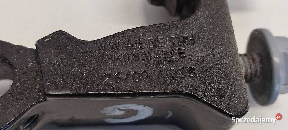 AUDI A4 B8 ZAWIAS DRZWI PRAWY KOMPLET 8K0831402B Zawiasy, bolce i prowadnice