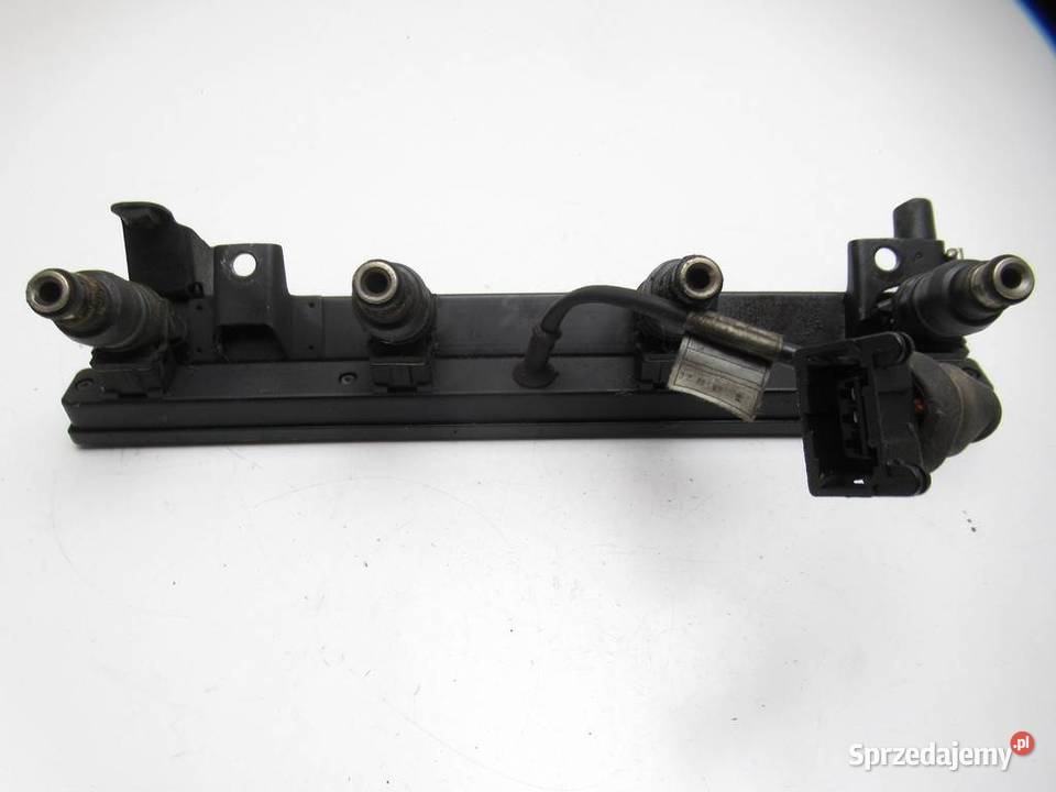 LISTWA WTRYSKOWA WTRYSKIWACZE BMW E30 1714710 16