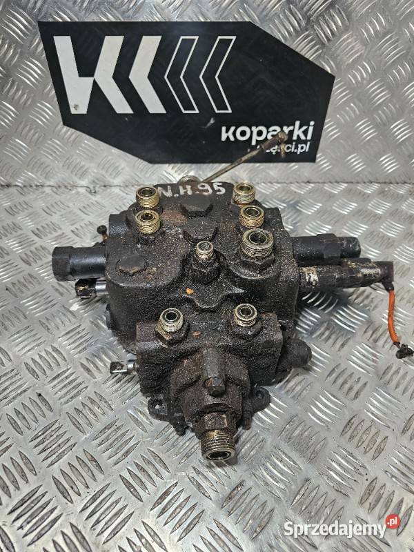Rozdzielacz Hydrauliczny Holland 95 555E 575E Gdynia sprzedam