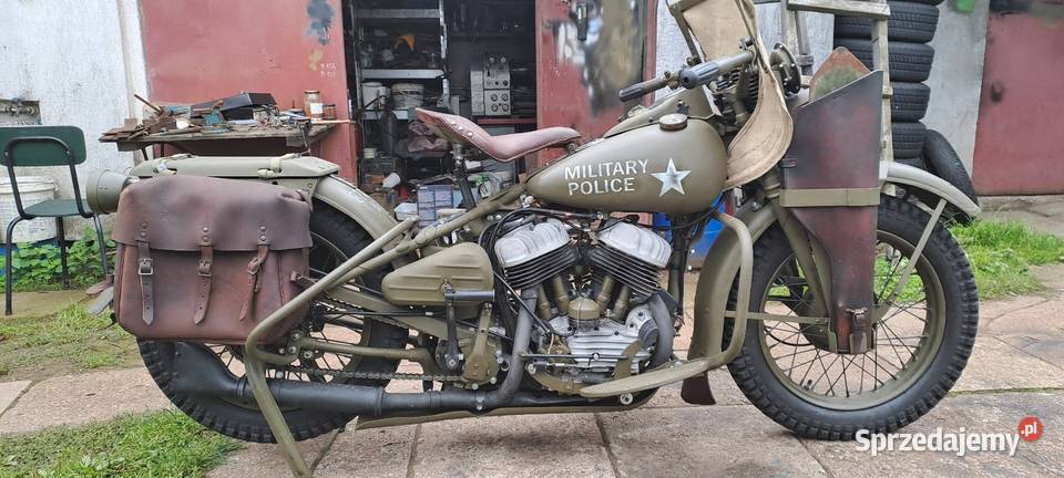 ładnie odrestaurowany motocykl Harley Davidson Kluczbork