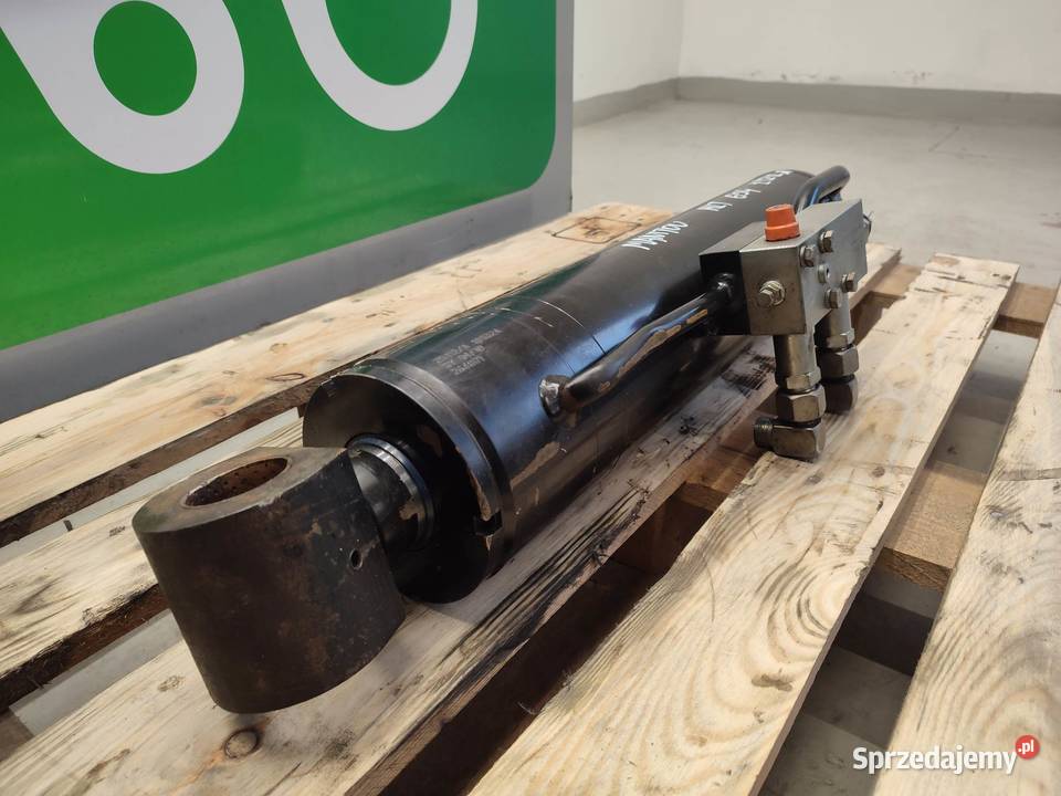 Siłownik poziomowania łyżki MANITOU MLT 634 sprzedam