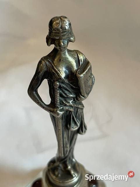 Figurka Temidy Posrebrzana z Księgą LEX Kraków sprzedam
