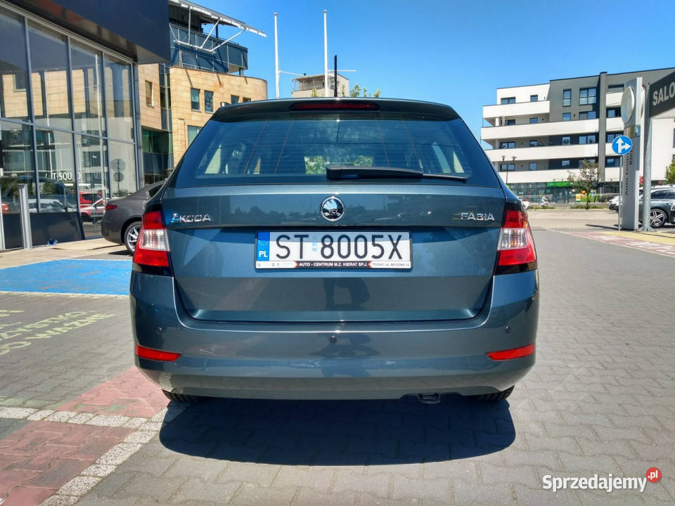 koda Fabia samochód krajowy czujniki parkowania